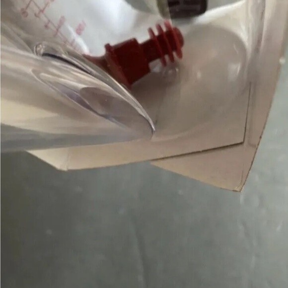 OXO Good Grips 2 Cup Fat Separator With Measurement Easy Clean Prevents Spills - Picture 9 of 9